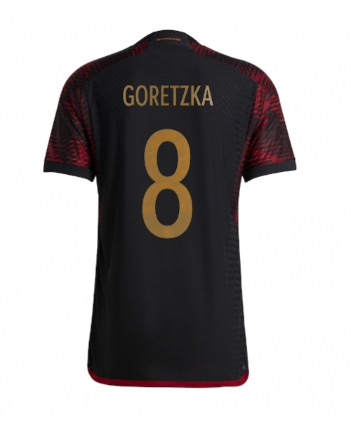 Tyskland Leon Goretzka #8 Bortatröja Män VM 2022 Kortärmad